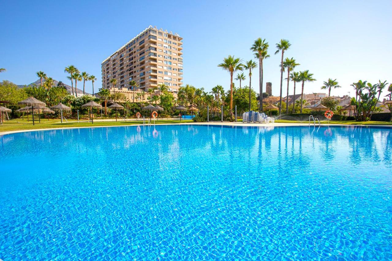 Beach And Pool Holidays At The Grand Coloso 베날마데나코스타 외부 사진